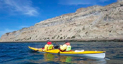 Paseo en kayak por el mar patagónico